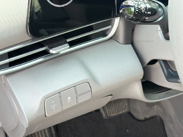 Used 2024 Hyundai Elantra SEL FWD image 10