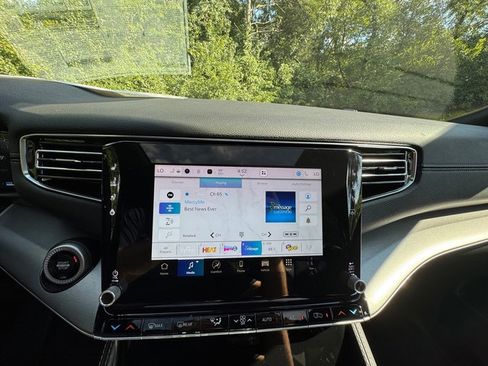 New 2025 Jeep Wagoneer L Series II w/ Premium Group I image 26