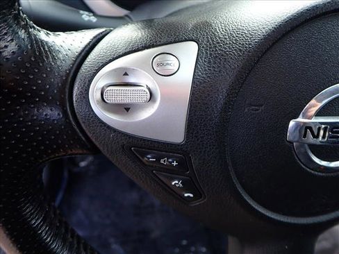 Used 2011 Nissan Juke SV w/ Chrome Pkg image 14