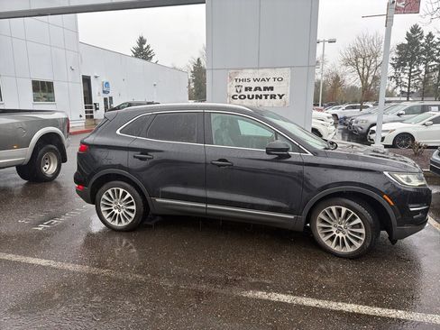 Used 2017 Lincoln MKC Reserve image 2