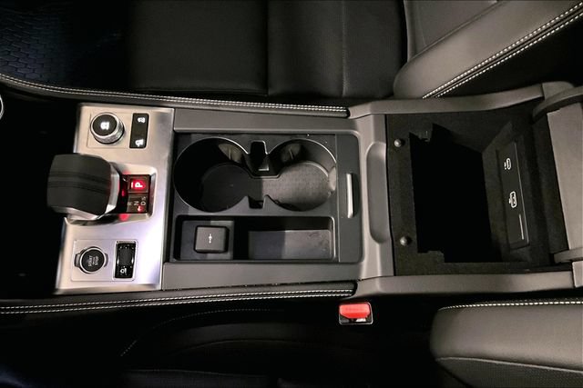 Certified 2025 Jaguar F-PACE R-Dynamic S AWD/4WD image 11