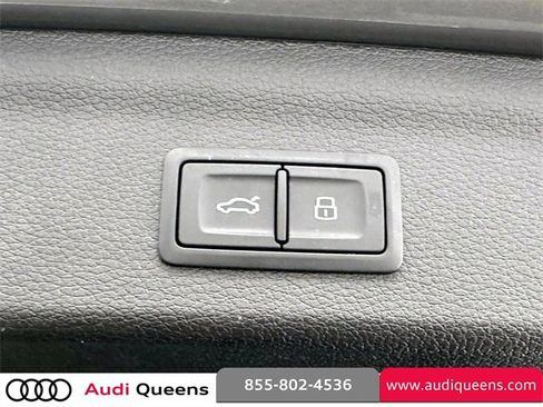 Used 2022 Audi Q3 2.0T Premium Plus w/ Premium Plus Package image 11