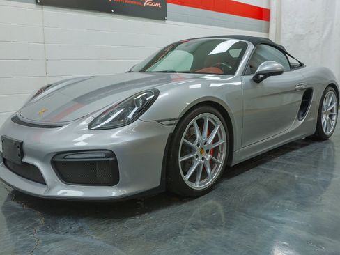 Used 2016 Porsche Boxster Spyder image 9