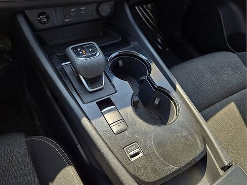 Used 2025 Nissan Rogue SV image 30