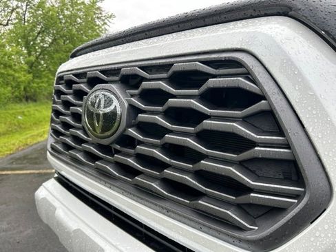 Used 2023 Toyota Tacoma TRD Sport w/ Technology Package AWD/4WD image 35