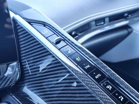 Used 2024 Chevrolet Corvette Stingray Preferred Conv w/ Z51 Performance Package RWD image 16