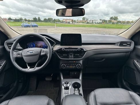 Used 2020 Ford Escape Titanium w/ Titanium Premium Package 2.0 AWD/4WD image 19