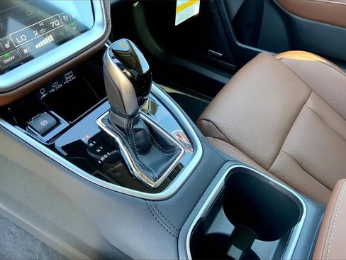 Certified 2025 Subaru Outback Touring image 18