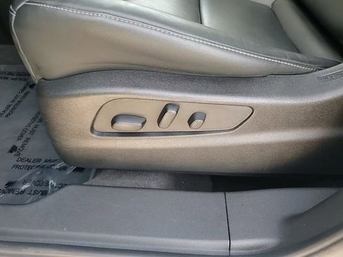 Used 2022 Cadillac XT4 Premium Luxury w/ Enhanced Visibility Package image 14