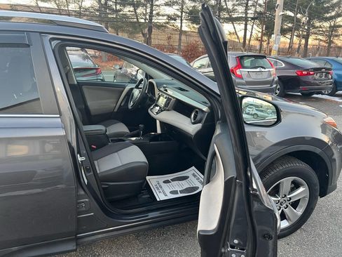 Used 2015 Toyota RAV4 XLE image 9