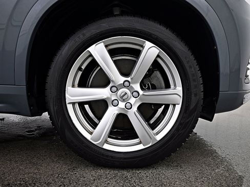 Used 2020 Volvo XC90 T6 Momentum image 38