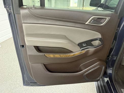 Used 2020 GMC Yukon XL Denali AWD/4WD image 38
