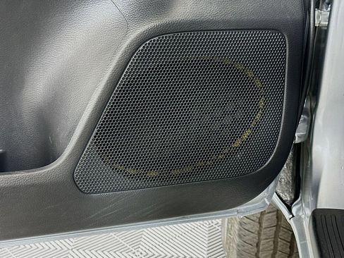 Certified 2023 Toyota Tacoma TRD Off-Road AWD/4WD image 18