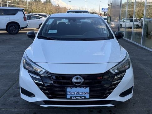 New 2025 Nissan Versa SR w/ Trunk Package image 3