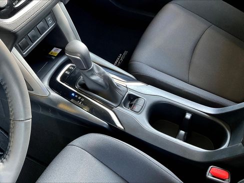 Used 2023 Toyota Corolla Cross LE AWD/4WD image 18