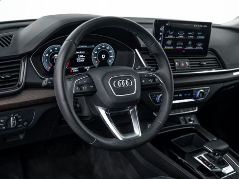 Certified 2022 Audi Q5 2.0T Premium Plus w/ Premium Plus Package AWD/4WD image 11