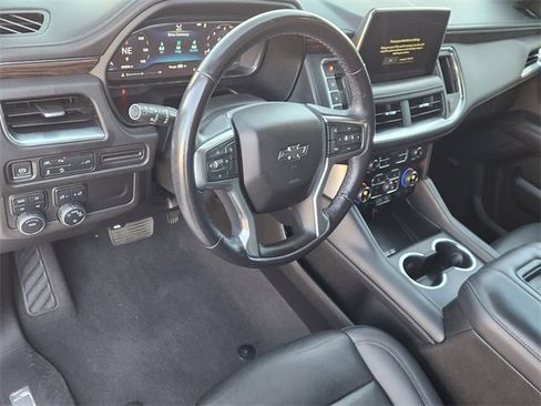 Used 2022 Chevrolet Tahoe Z71 image 2