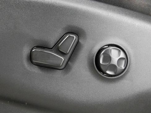 Used 2022 Chrysler Pacifica Touring-L FWD image 7