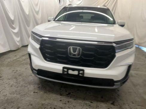 Used 2023 Honda Pilot Touring image 16