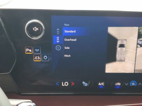 Used 2025 Chevrolet Traverse Z71 w/ Driver Confidence Package AWD/4WD image 29