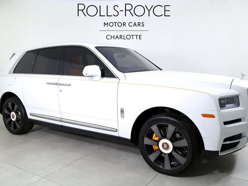 Certified 2020 Rolls-Royce Cullinan AWD/4WD image 4