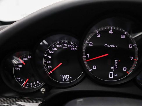 Used 2017 Porsche 911 4 Coupe AWD/4WD image 18
