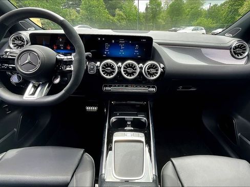 Used 2024 Mercedes-Benz GLA 35 AMG 4MATIC image 15