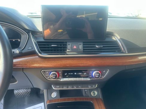 Used 2023 Audi Q5 2.0T Prestige w/ Prestige Package image 13