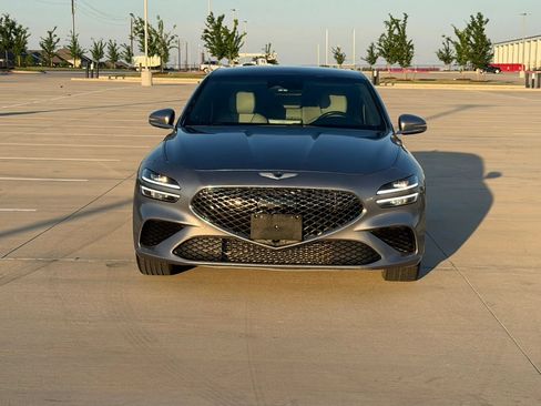 Used 2022 Genesis G70 3.3T RWD image 2