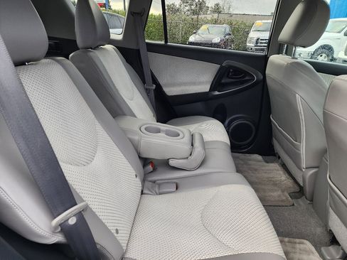 Used 2014 Toyota RAV4 EV image 26