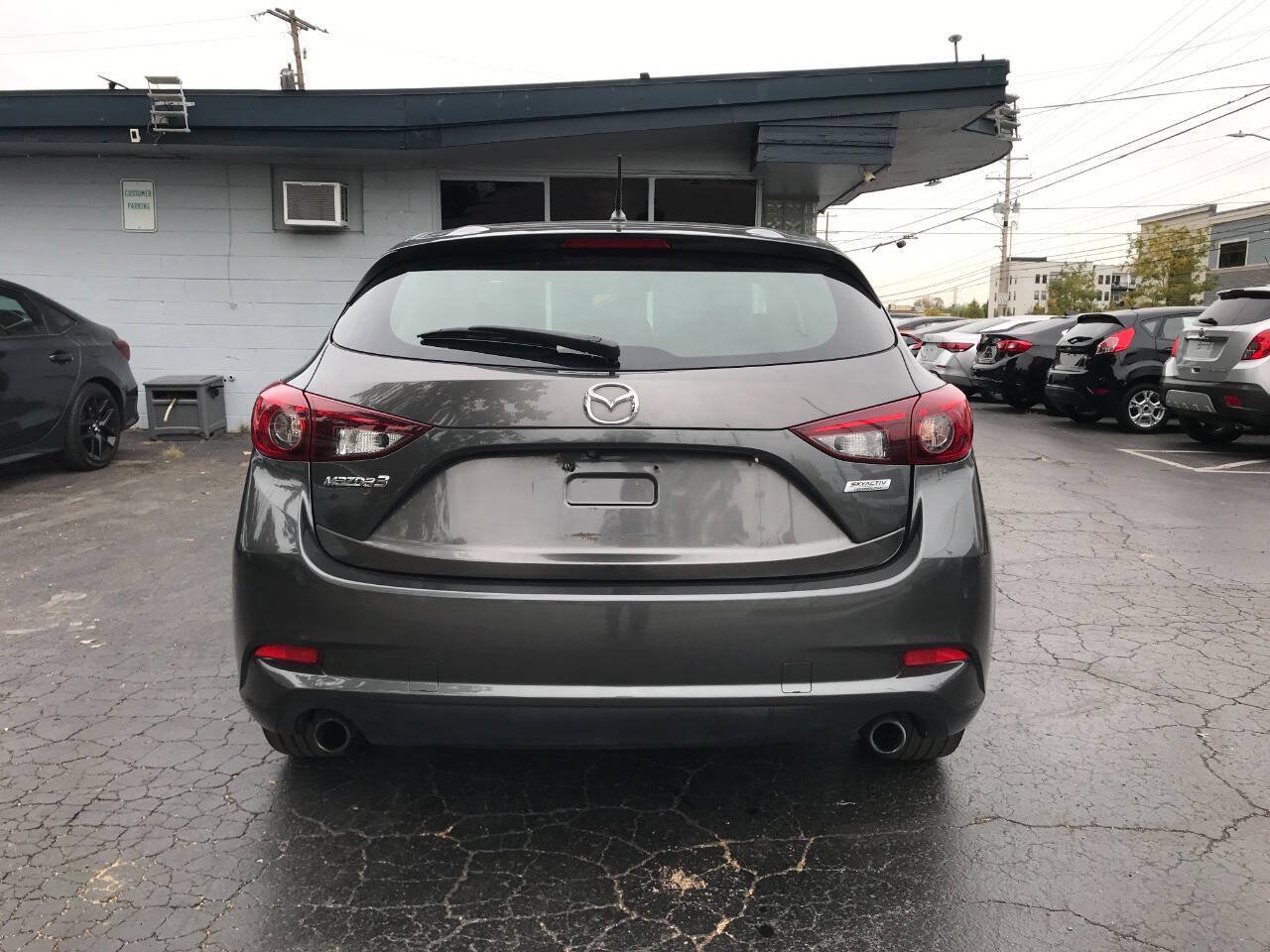 Used 2017 MAZDA MAZDA3 Sport FWD image 6