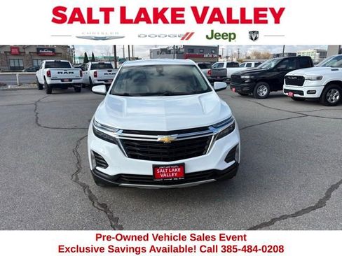 Used 2023 Chevrolet Equinox LT image 2
