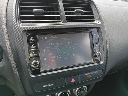 Used 2022 Mitsubishi Outlander Sport ES FWD image 11