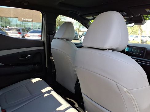 Certified 2025 Hyundai Santa Cruz SEL image 13