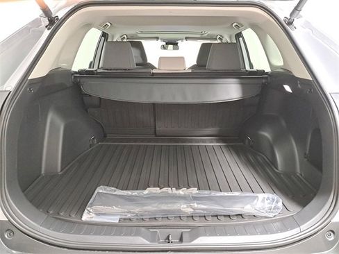 Used 2025 Toyota RAV4 XLE image 10