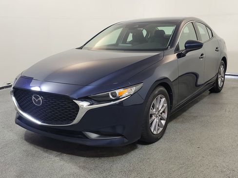 Used 2021 MAZDA MAZDA3 s FWD image 3