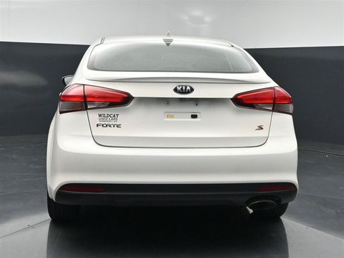 Used 2018 Kia Forte S FWD image 7