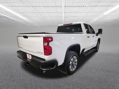 Used 2024 Chevrolet Silverado 2500 Custom w/ Custom Convenience Package image 6