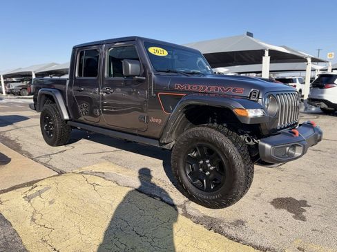 Used 2021 Jeep Gladiator Mojave image 3