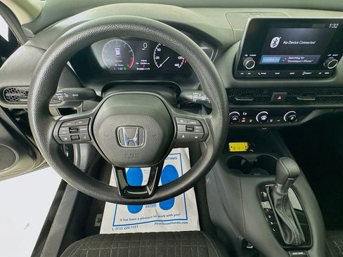 Used 2023 Honda HR-V LX image 11