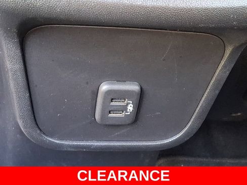 Used 2024 GMC Terrain SLE AWD/4WD image 11