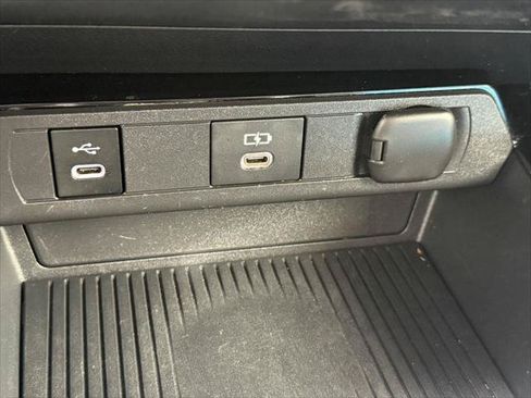Certified 2024 Toyota Prius LE AWD/4WD image 24