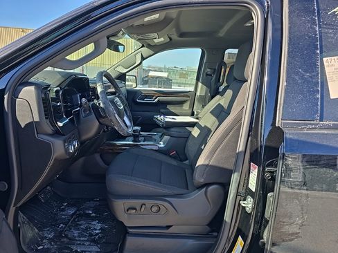 Used 2025 GMC Sierra 1500 Elevation image 8