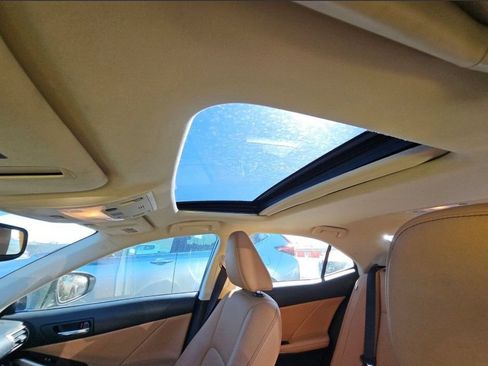 Used 2016 Lexus IS 300 AWD w/ Navigation System Package image 11