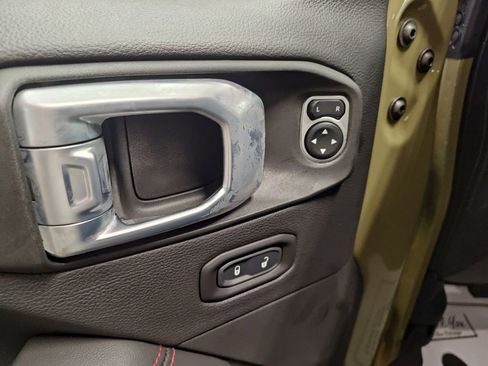 New 2026 Jeep Wrangler Unlimited Rubicon w/ Technology Group image 21