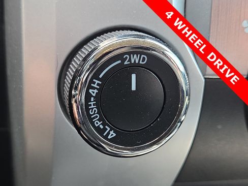 Used 2018 Toyota Tundra SR5 w/ SR5 Upgrade Package AWD/4WD image 20
