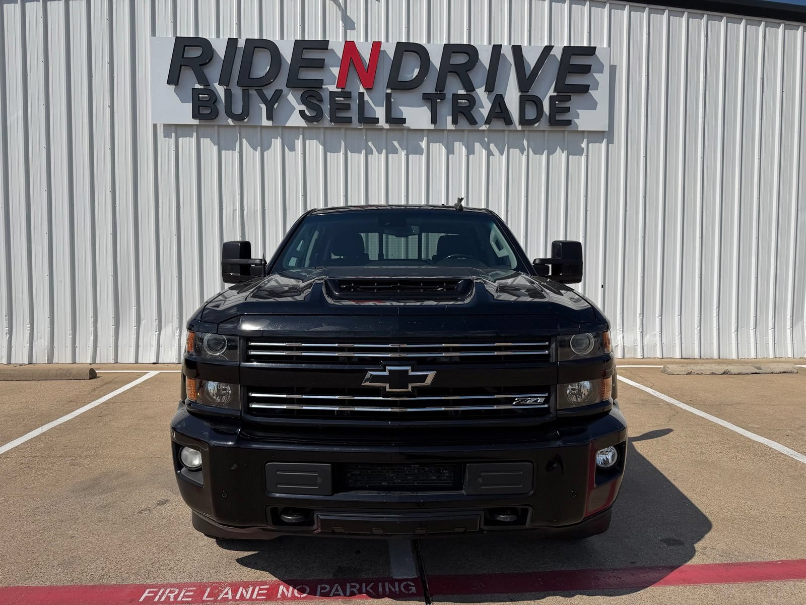 Used 2018 Chevrolet Silverado 2500 LTZ w/ Duramax Plus Package AWD/4WD image 10