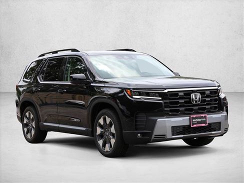 New 2026 Honda Pilot Touring image 3