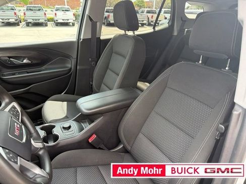 Used 2024 GMC Terrain SLE FWD image 18