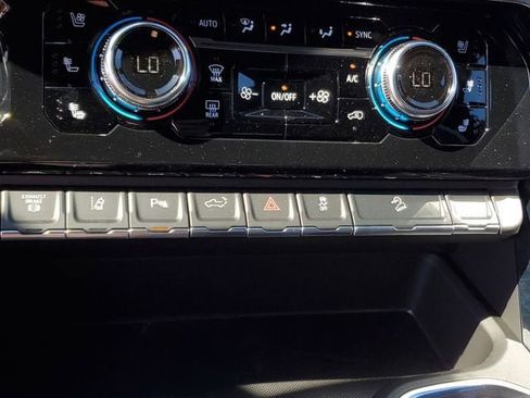 New 2026 GMC Sierra 3500 Denali Ultimate AWD/4WD image 25